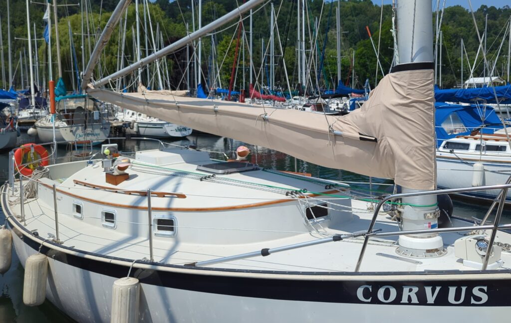 Sail cover on Corvus